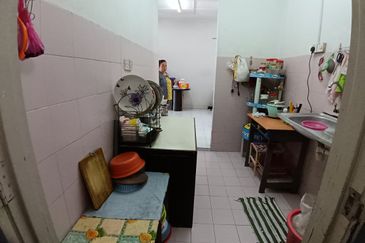 Sukma Shop Apartment