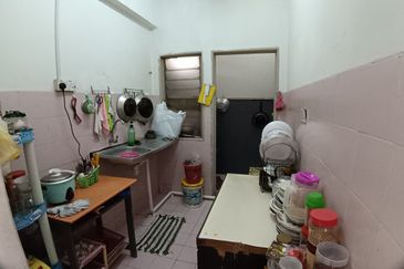 Sukma Shop Apartment