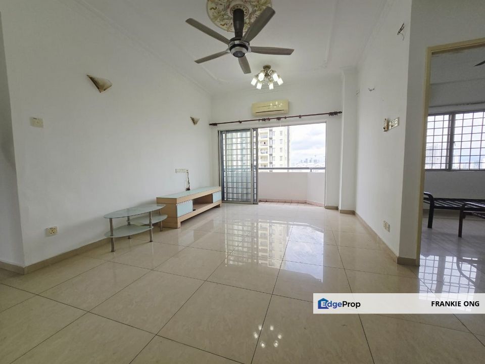 Super Cheap Good Condition Unit Fully Renovated Ready For Sale, Kuala Lumpur, Cheras