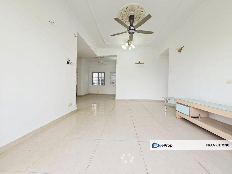 Super Cheap Good Condition Unit Fully Renovated Ready For Sale, Kuala Lumpur, Cheras