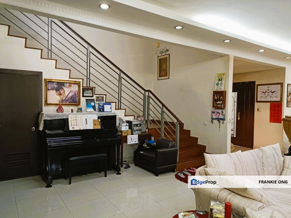 Super Cheap Semi D Fully Renovated Good Condition, Kuala Lumpur, Cheras