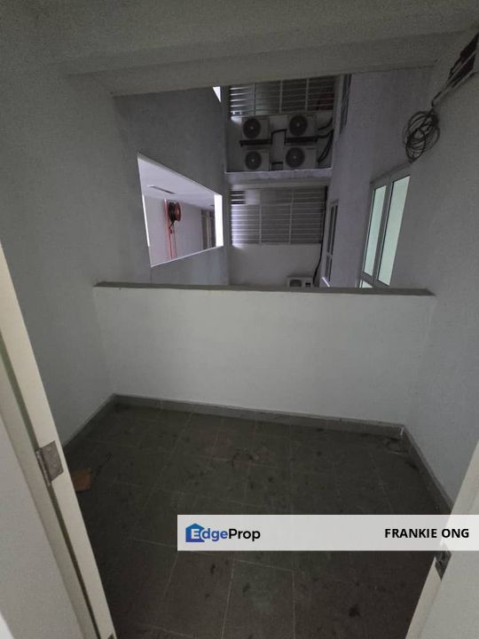 Super Cheap Partially Furnished Unit Ready For Sale, Kuala Lumpur, Bandar Tun Razak
