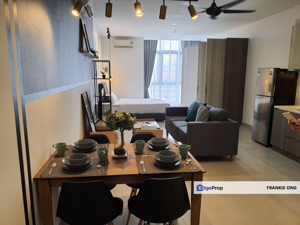 Super Cheap Fully Furnished Studio With Big Balcony Ready For Rent, Kuala Lumpur, 