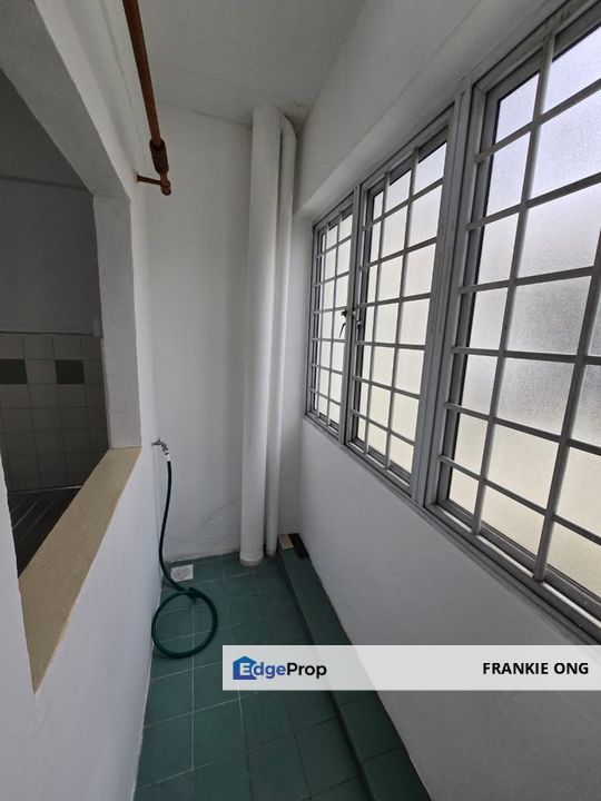 Super Cheap Partially Furnished Unit Ready For Sale, Kuala Lumpur, Cheras