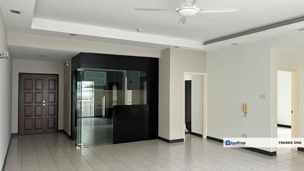 Super Cheap Partially Furnished Unit Good Condition Ready For Sale, Kuala Lumpur, Cheras