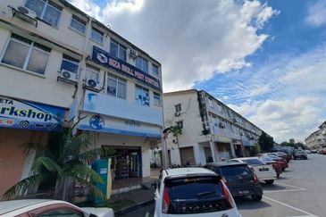 Oakland Commercial Centre