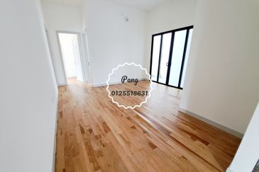 TAMAN DELLINIA (KLANA HEIGHTS @ LAKE GARDEN)