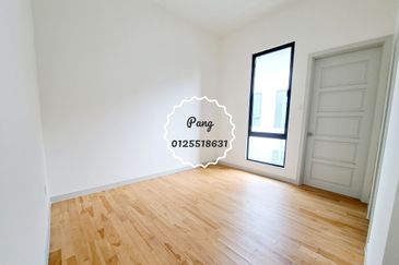 TAMAN DELLINIA (KLANA HEIGHTS @ LAKE GARDEN)