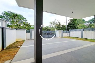 TAMAN DELLINIA (KLANA HEIGHTS @ LAKE GARDEN)