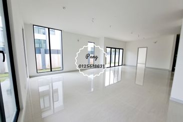 TAMAN DELLINIA (KLANA HEIGHTS @ LAKE GARDEN)