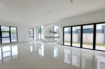 TAMAN DELLINIA (KLANA HEIGHTS @ LAKE GARDEN)