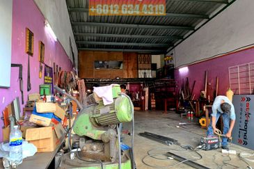 Cheap 1 Storey Terrace Factory for Sale at Nilai 3, Nilai, Negeri Sembilan