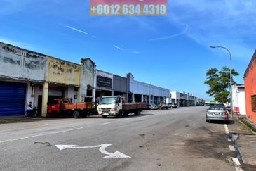 Cheap 1 Storey Terrace Factory for Sale at Nilai 3, Nilai, Negeri Sembilan
