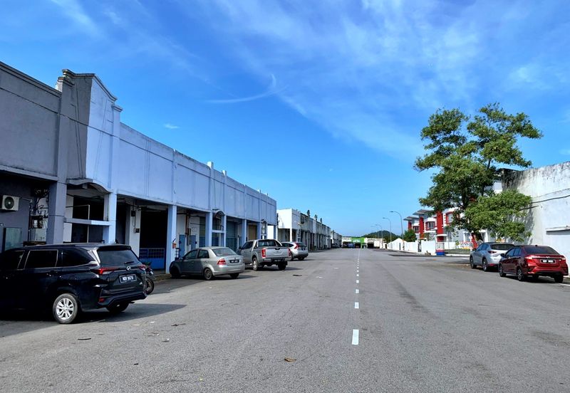 Cheap Single Storey Terrace Factory For Sale @ Nilai 3, Nilai Seremban