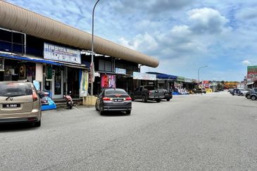  Cheap Single Storey Terrace Factory For Sale @ Nilai 3, Nilai, Negeri Sembilan