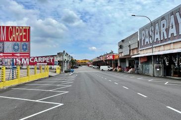  Cheap Single Storey Terrace Factory For Sale @ Nilai 3, Nilai, Negeri Sembilan