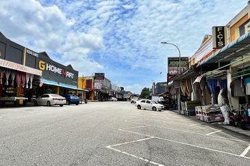 Cheap 1 Storey Shop for Sale at Nilai 3, Nilai, Negeri Sembilan