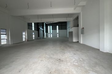 Cheap Semi-D Factory / Warehouse for Sale @ Kawasan Perindustrian Nilai 3, Nilai, Seremban, Negeri Sembilan