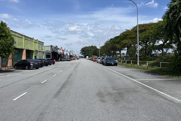 Cheap 1 Storey Terrace Factory for Sale at Nilai 3, Nilai, Negeri Sembilan 