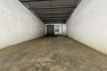 Cheap 1 Storey Terrace Factory for Sale at Nilai 3, Nilai, Negeri Sembilan 