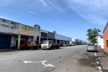 Cheap 1 Storey Terrace Factory for Sale at Nilai 3, Nilai, Negeri Sembilan 