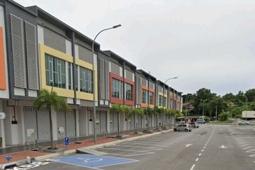 Shops lots in Blossom Rahang with tenancy 