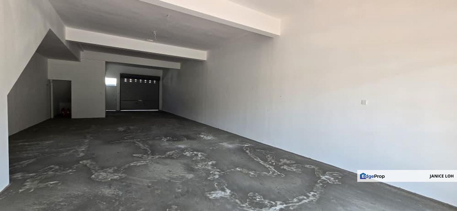 OAKLAND COMMERCIAL CENTRE nearby Seremban toll & hospitals , Negeri Sembilan, Seremban