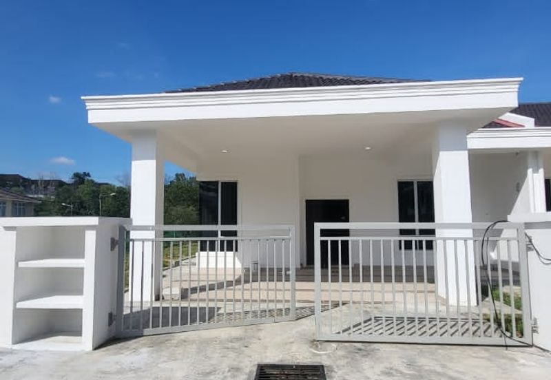 SENAWANG RUMAH SEMI D setingkat Baru siap