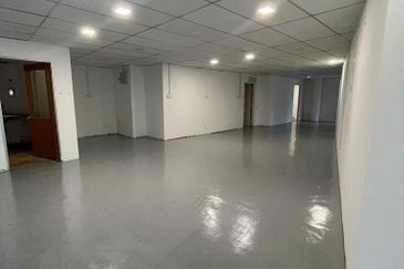 PJ Office Building  For Sale