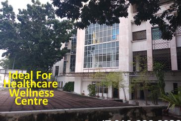 Bandar Puteri, Puchong Commercial Building For Sale - Ideal For Healthcare Wellness Centre