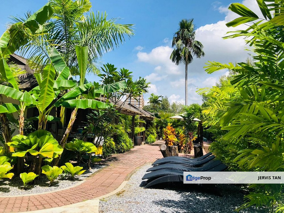 Teluk Batik,Lumut Hotel For Sale, Perak, Lumut