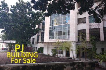 PJ Commercial Building  Sale - Ideal For F&B Hub With Banquet Hall