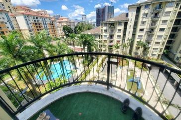 Pangsapuri Bukit Awansari (OG Court)