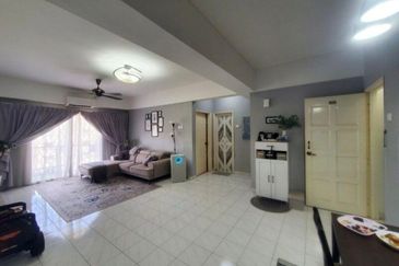 Pangsapuri Bukit Awansari (OG Court)