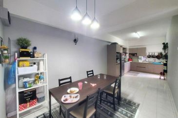 Pangsapuri Bukit Awansari (OG Court)