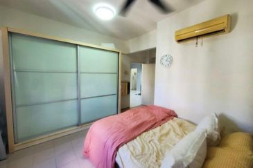 Pangsapuri Bukit Awansari (OG Court)