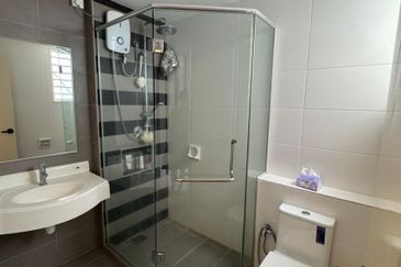 Odora Parkhomes @ 16 Sierra