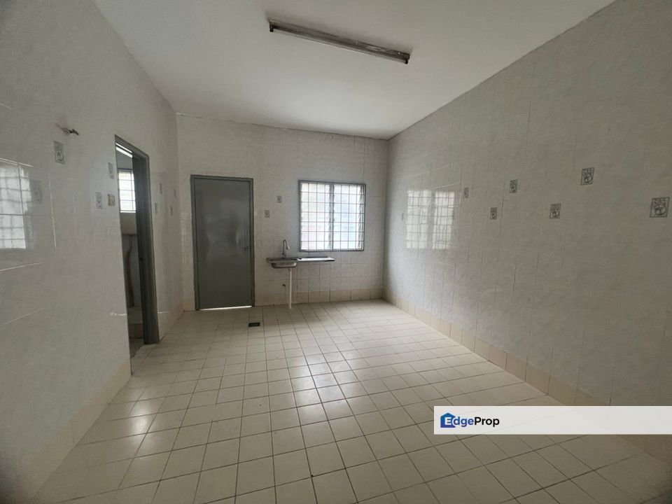 Well-Kept 2-Storey House for Sale – Taman Mutiara Subang, Selangor, Subang