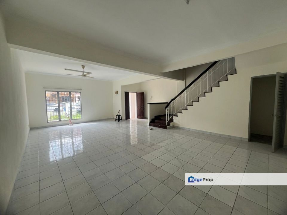 Well-Kept 2-Storey House for Sale – Taman Mutiara Subang, Selangor, Subang