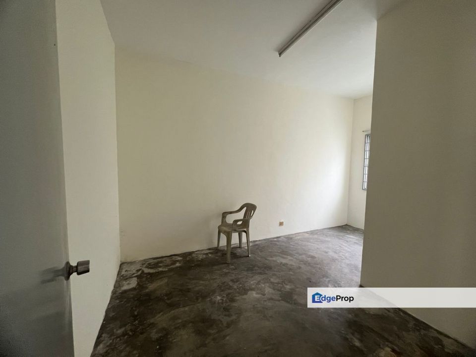 Well-Kept 2-Storey House for Sale – Taman Mutiara Subang, Selangor, Subang