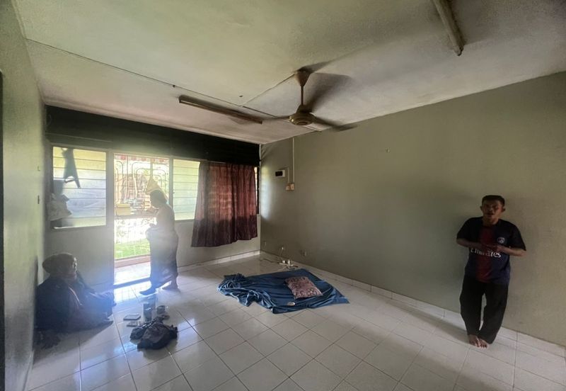 Flat PKNS, Seksyen 24