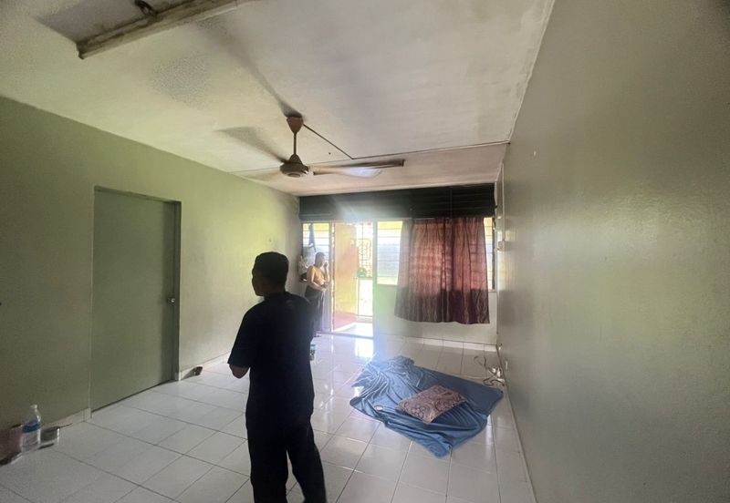 Flat PKNS, Seksyen 24