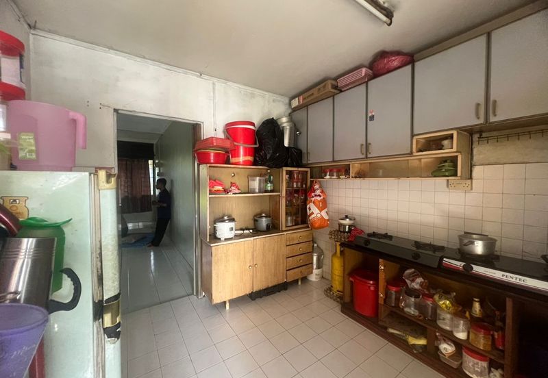 Flat PKNS, Seksyen 24