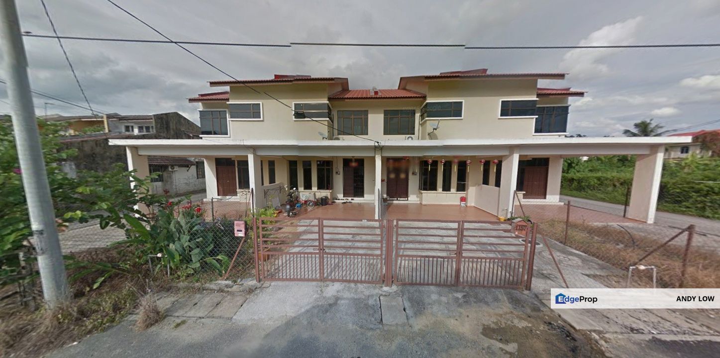Rumah 2 Tingkat Wakaf Bharu – Nilai Pasaran RM420k, Jual RM320k, Kelantan, Tumpat