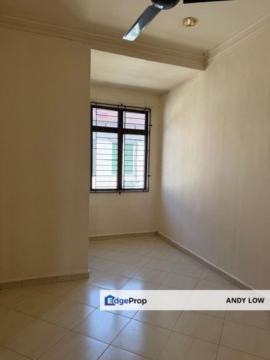Rumah 2 Tingkat Wakaf Bharu – Nilai Pasaran RM420k, Jual RM320k, Kelantan, Tumpat