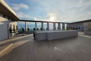 Platinum Splendor Residence