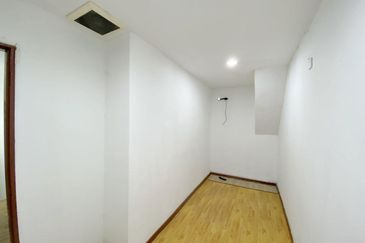 Bandar Menjalara (Desa Seri Mahkota)