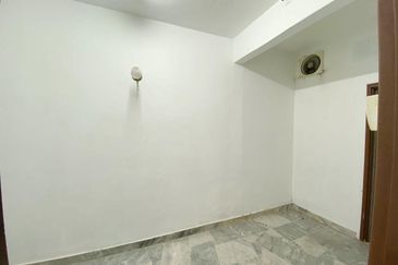 Bandar Menjalara (Desa Seri Mahkota)