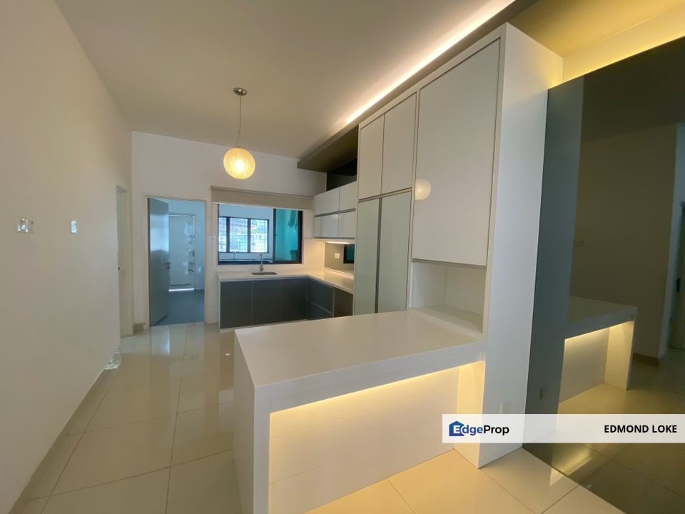 Perdana Residence 2 , Renovated , Freehold , Extra Land Behind, Selangor, Selayang