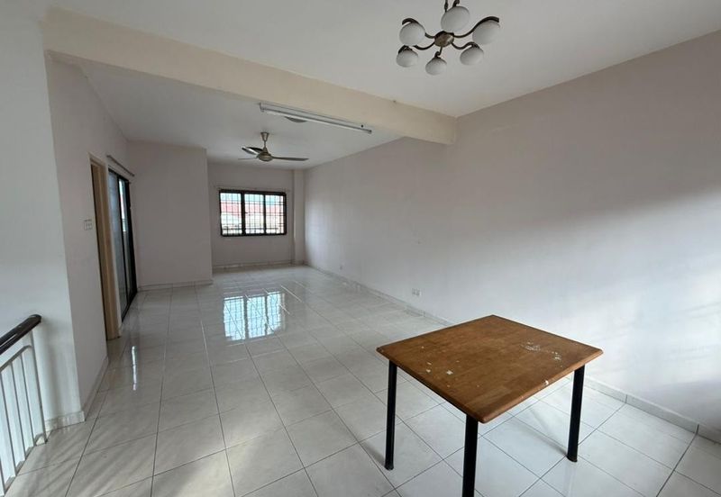 Taman Sinar Suria , Freehold , Gated & Guarded 